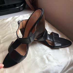 Hugo boss brown sandal